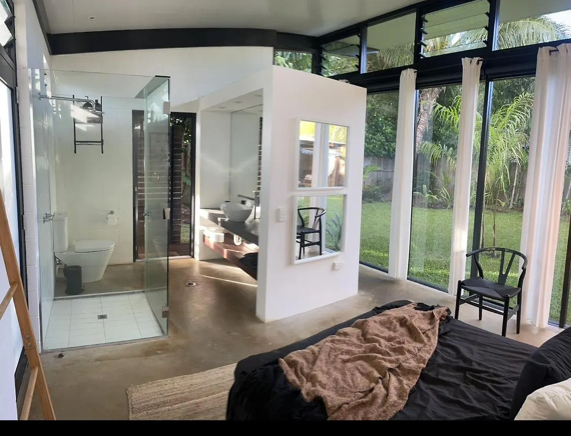 Holiday home Tropical Modernist Retreat Villa Mission Beach Australia