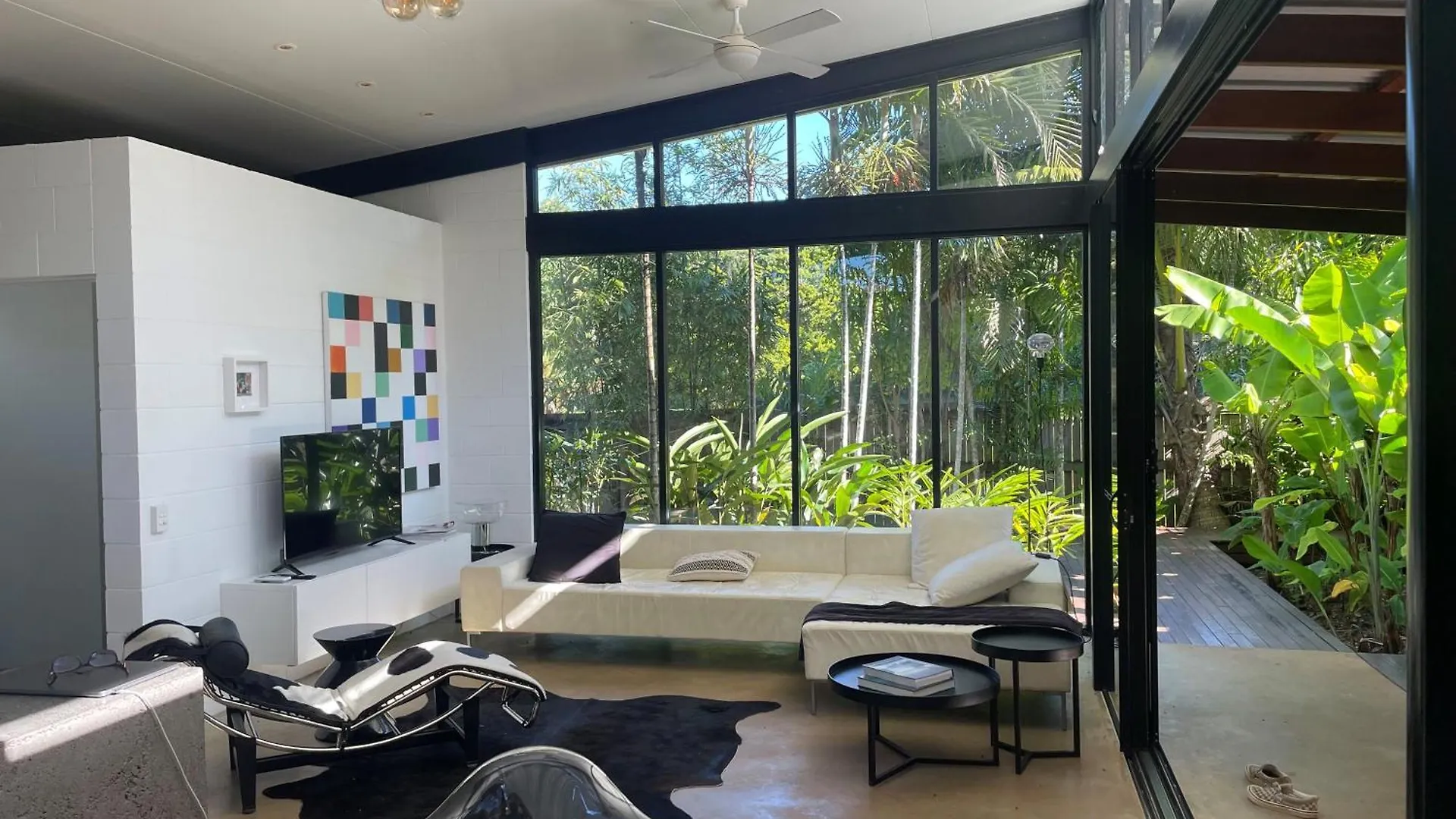 Tropical Modernist Retreat Villa Mission Beach Australia